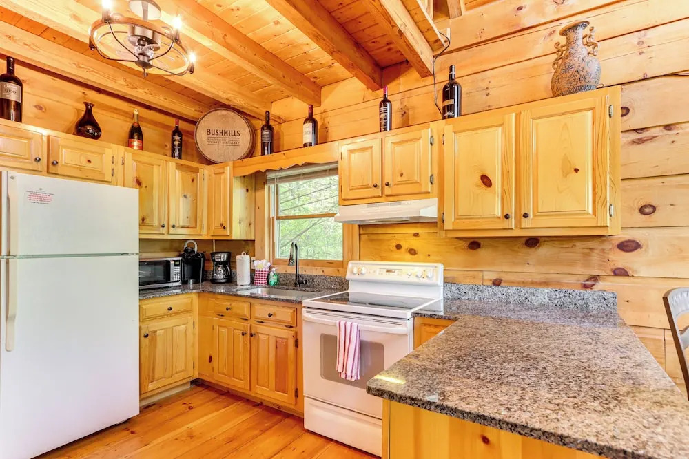 Pet-friendly Ellijay Vacation Rental w/ Hot Tub!