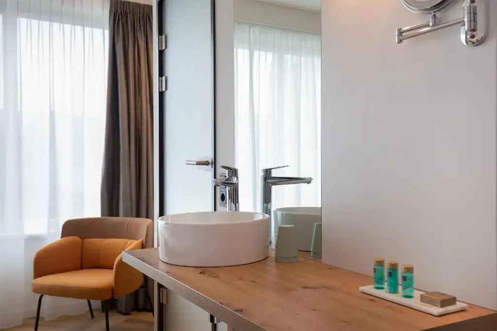 Snoozz Hotels Bolsward Boutique hotel zonder receptie met digitale sleutel