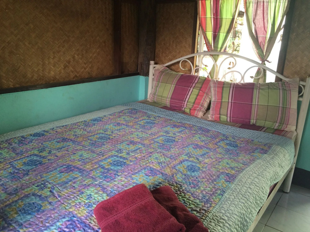 Rainbow House Pai