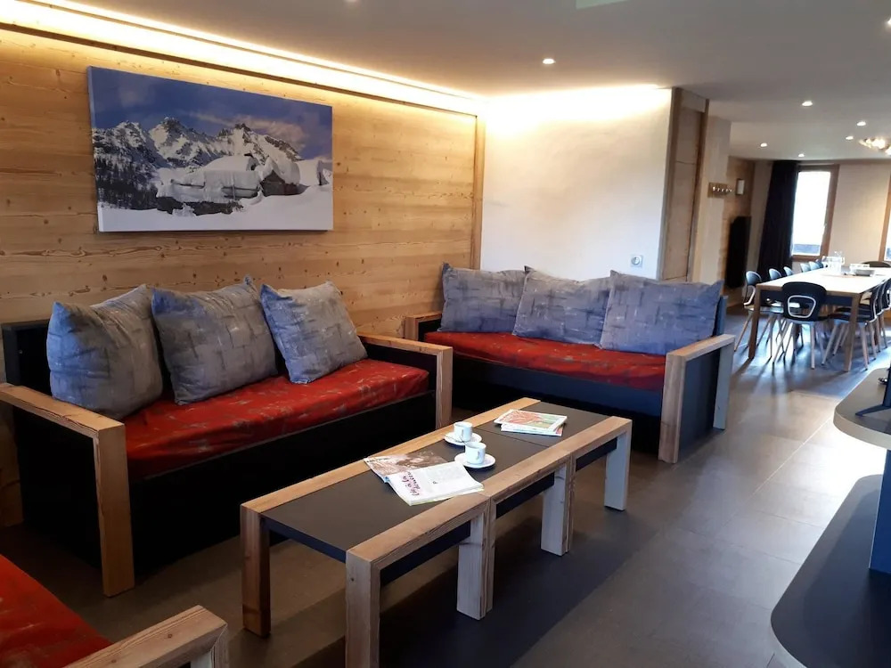 Residence LES Coches Apartment in a Family Resort on the Slopes Bac415