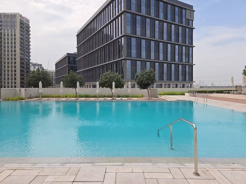 5 Star Modern Living 1BR in Dubai Hills