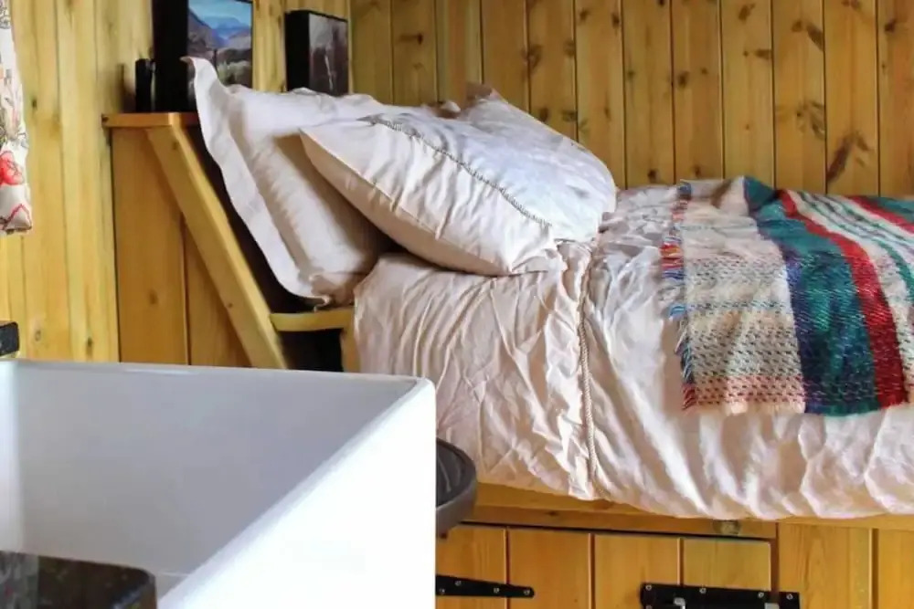 The Shearer's Hut, Sleeps 2, Wood Burner, Fire Pit