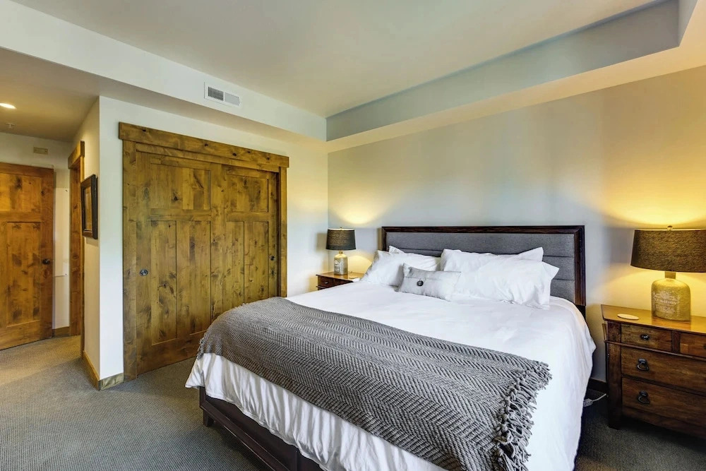 Mtn-view Escape: Suncadia Condo w/ At-home Comfort