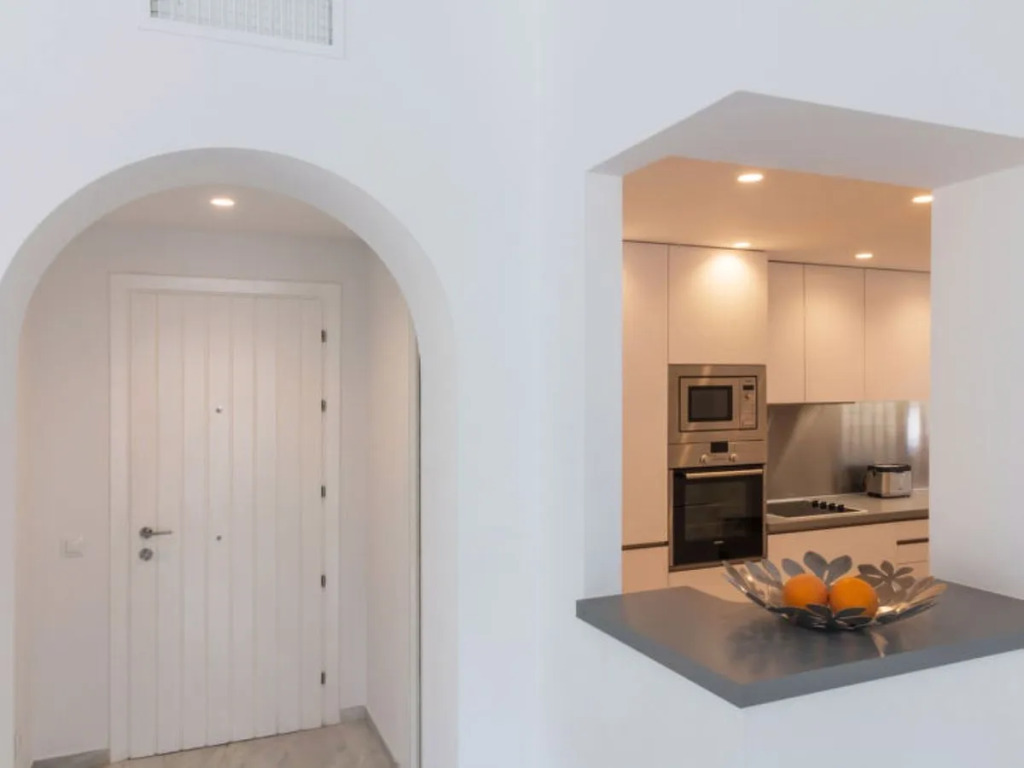 Alcazaba Beach Apartment 3302