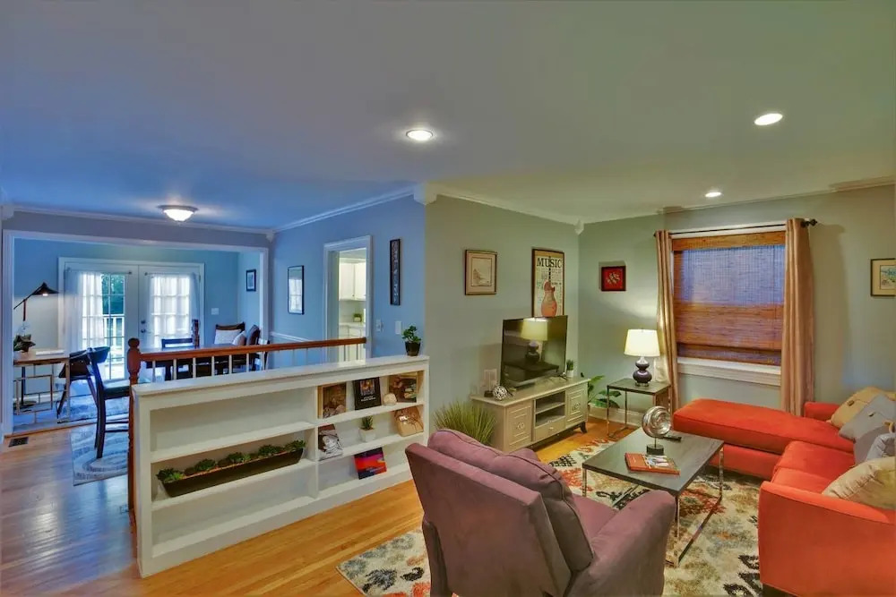 Charming 2br/1.5ba East Nashville Home by Domio