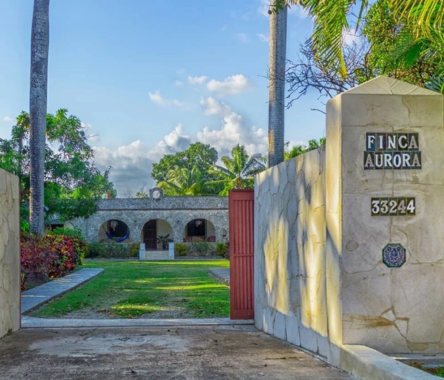 Hostal Finca Aurora