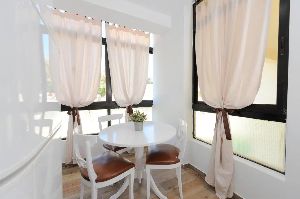 Sea Views Aloha Apartment by GHR Rentals