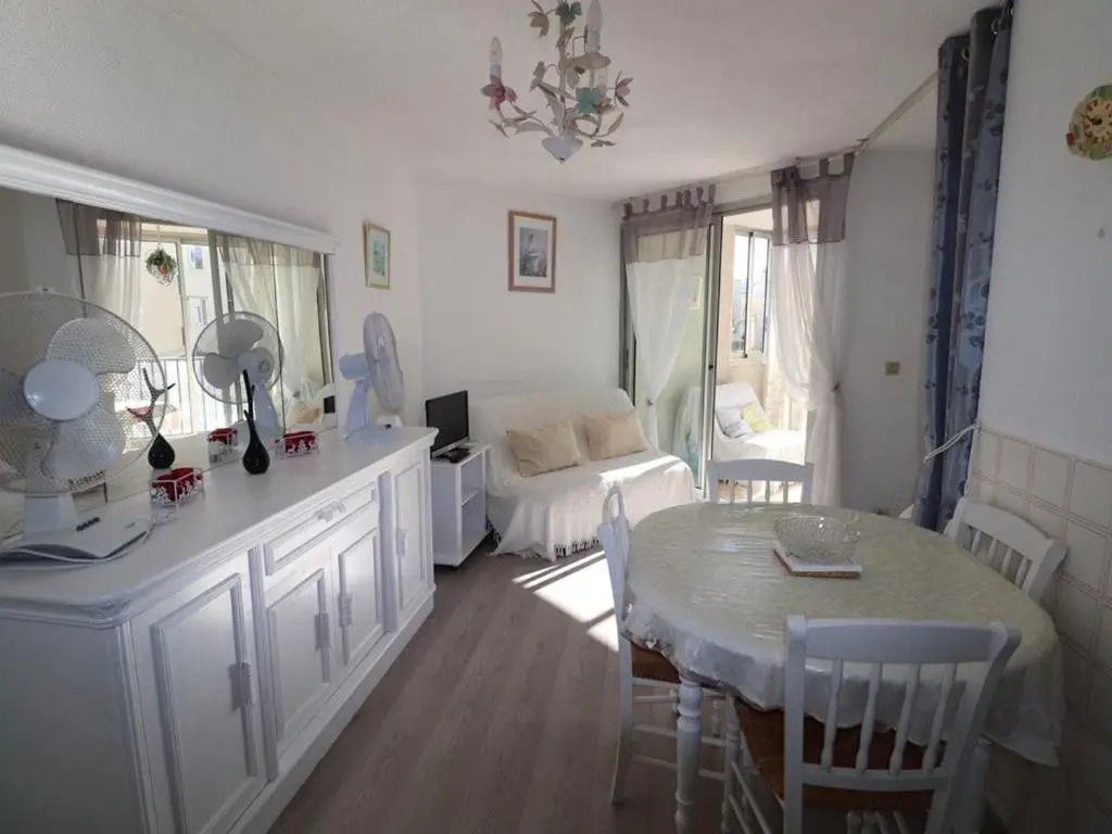 Appartement Le Grau-du-Roi, 2 pièces, 4 personnes - FR-1-307-48