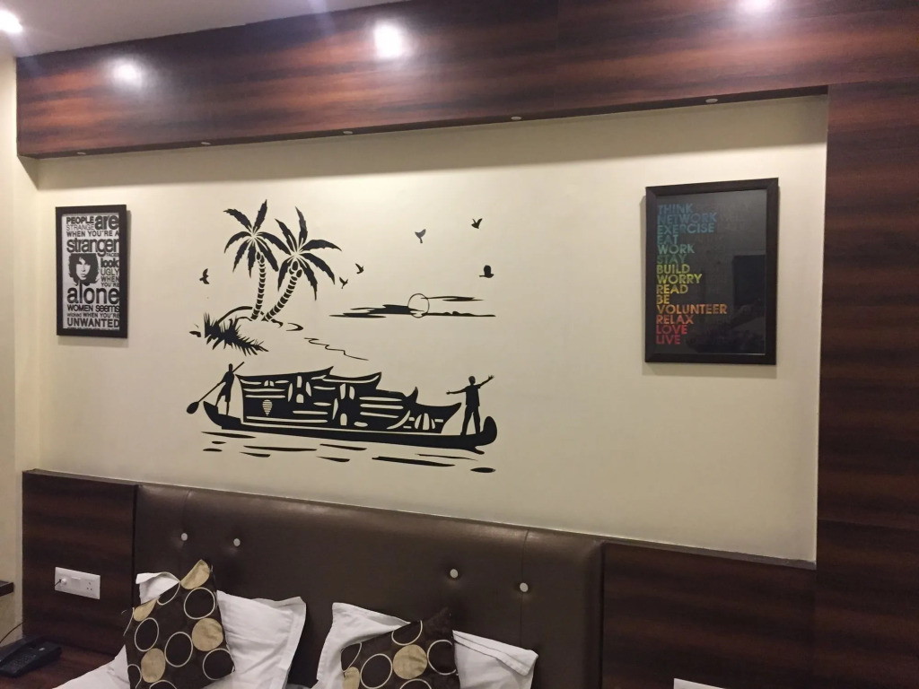 Hotel The Spot Near New Delhi Railway Station