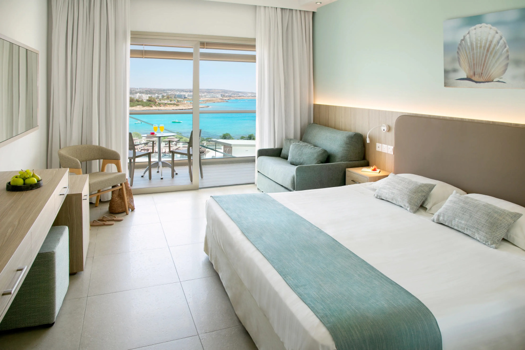 Asterias Beach Hotel