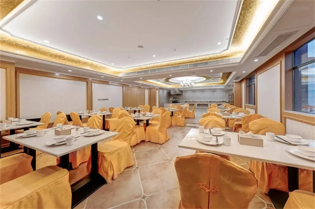 Vienna Hotel Huidong exhibition center
