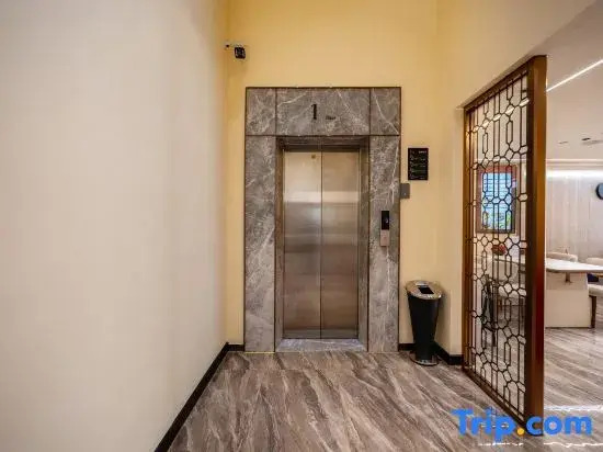 Shantou Lixiangju Hotel (Little Park)