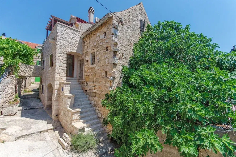 House Stone house island Prvic
