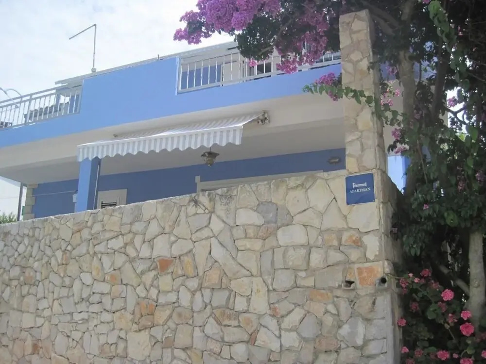 Gana - 50 M From the sea - A1