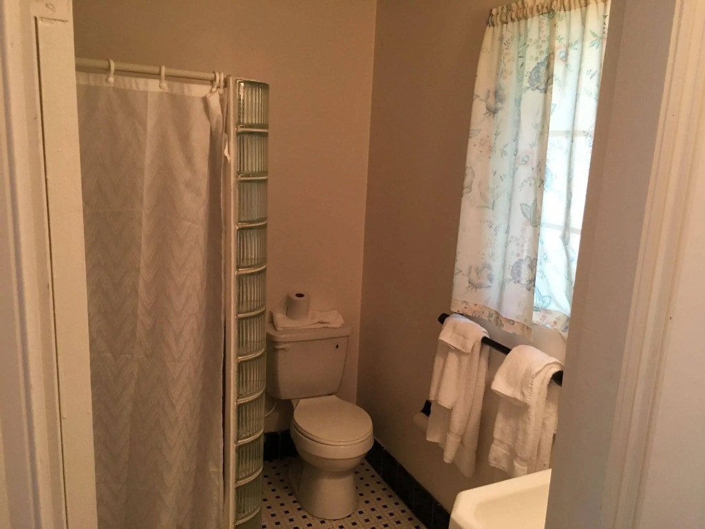 Parkway Inn