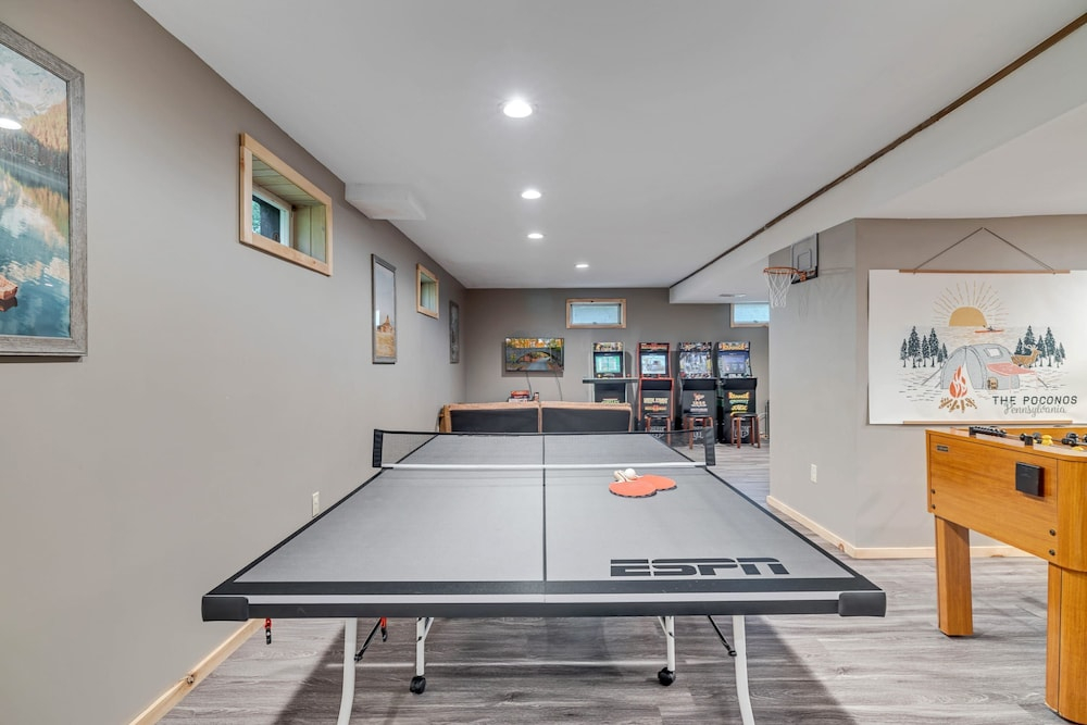 Waterfront Family Getaway w Hot Tub Game Room