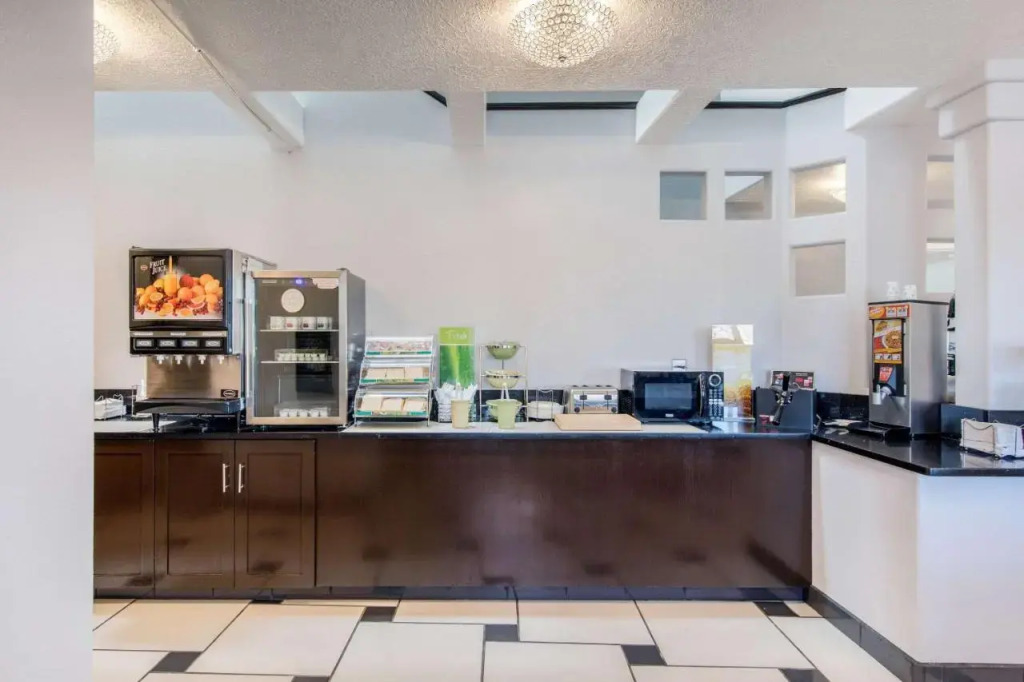 Ramada Albuquerque