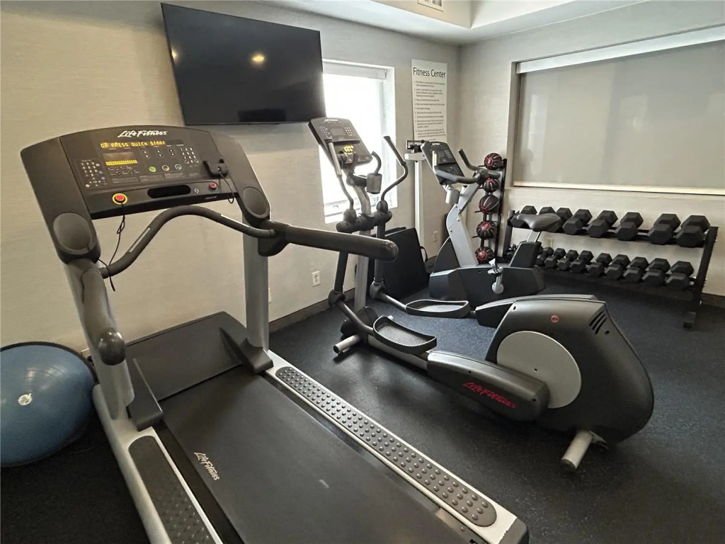 Best Western Roslyn-Long Island Hotel