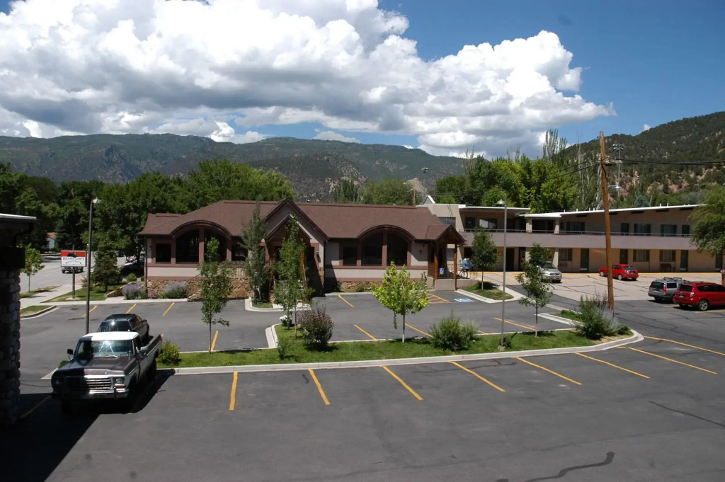 Caravan Inn