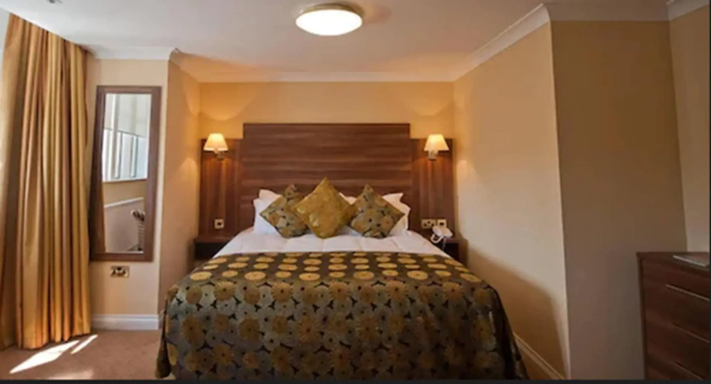 Adair Arms Hotel