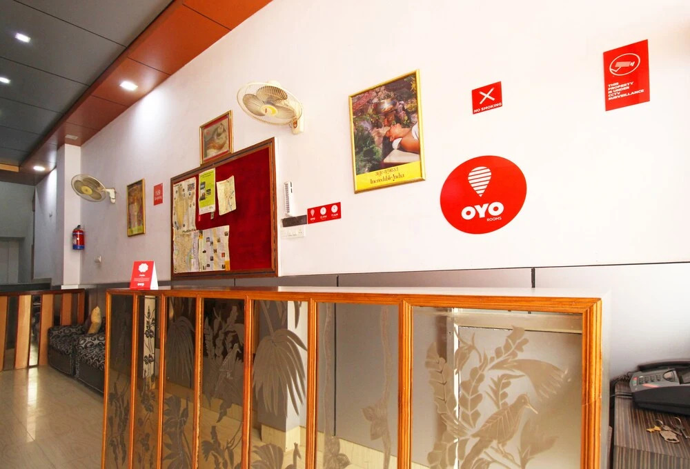 OYO 4398 Hotel Rajat Grand