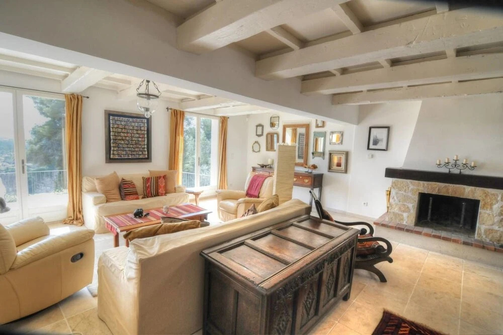 Luxury 3 bedroom villa with pool