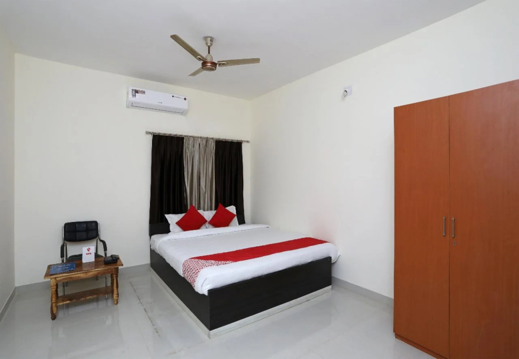 Oyo 15204 Sai Corporate Inn