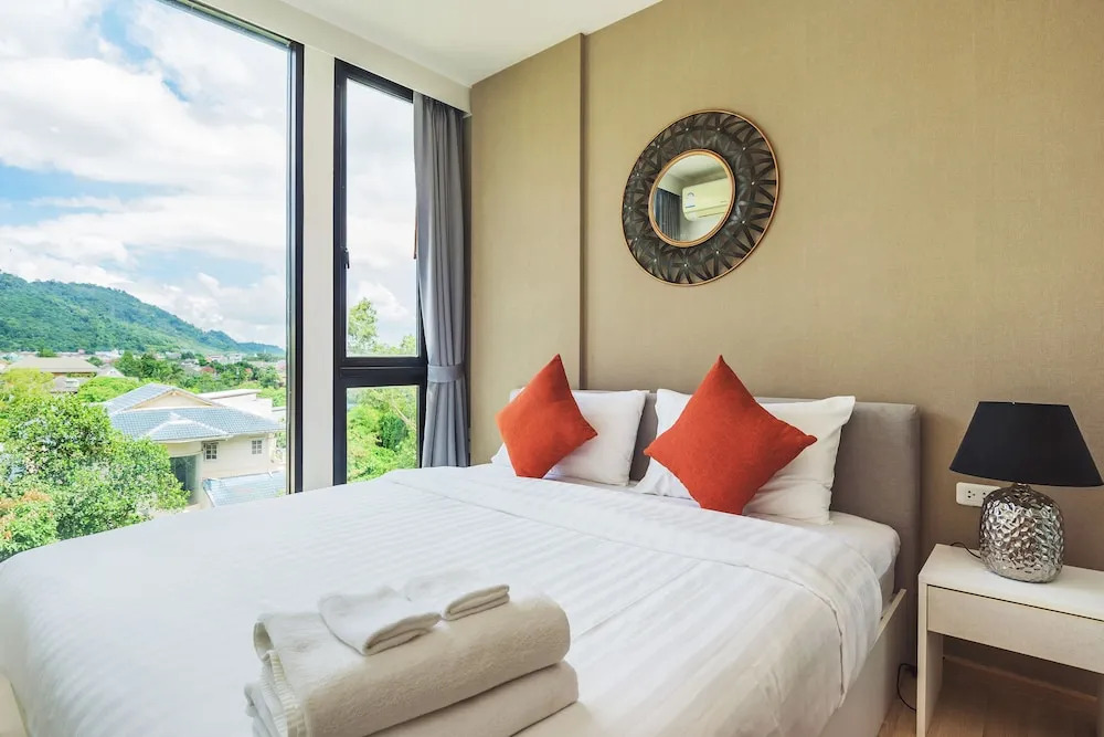 Favstay - The Base Uptown Phuket