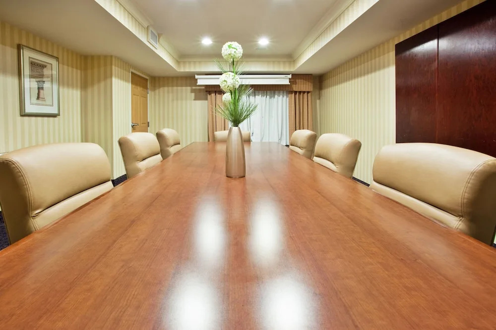 Staybridge Suites Savannah Airport