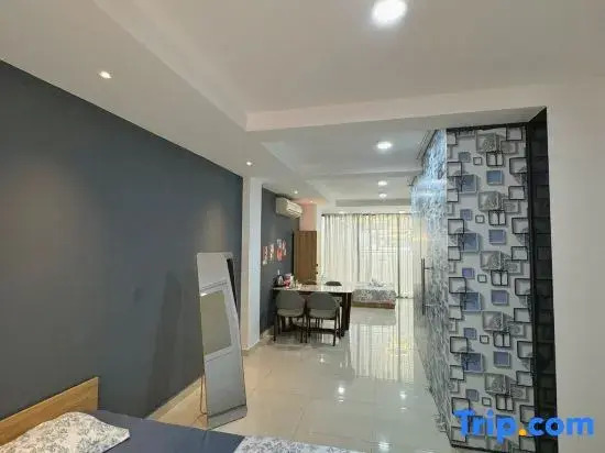 Tphomes Lakeview