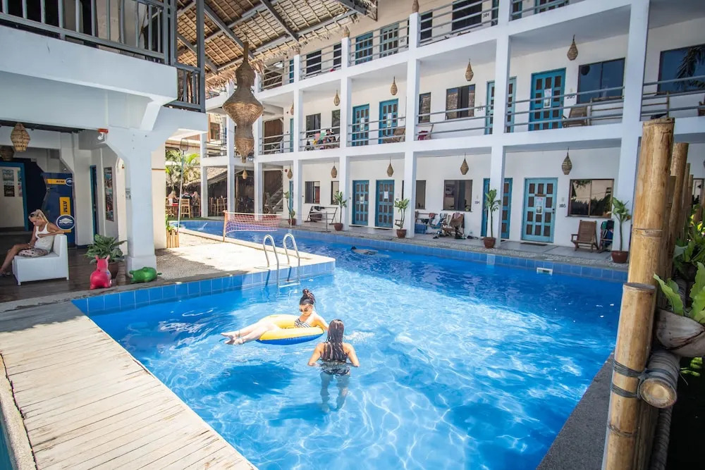 Mad Monkey Hostel Boracay