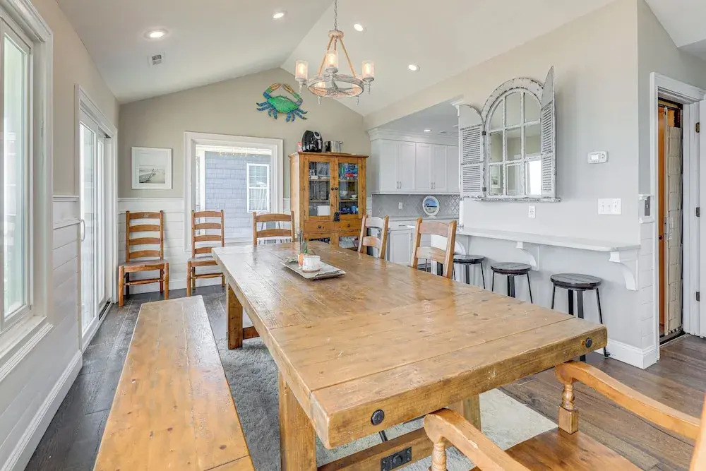 Hot Tub & Decks: North Topsail Beach Home