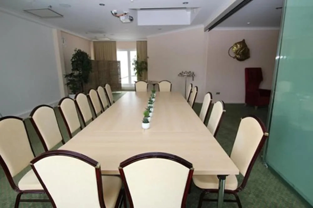 Lindemann Hotel