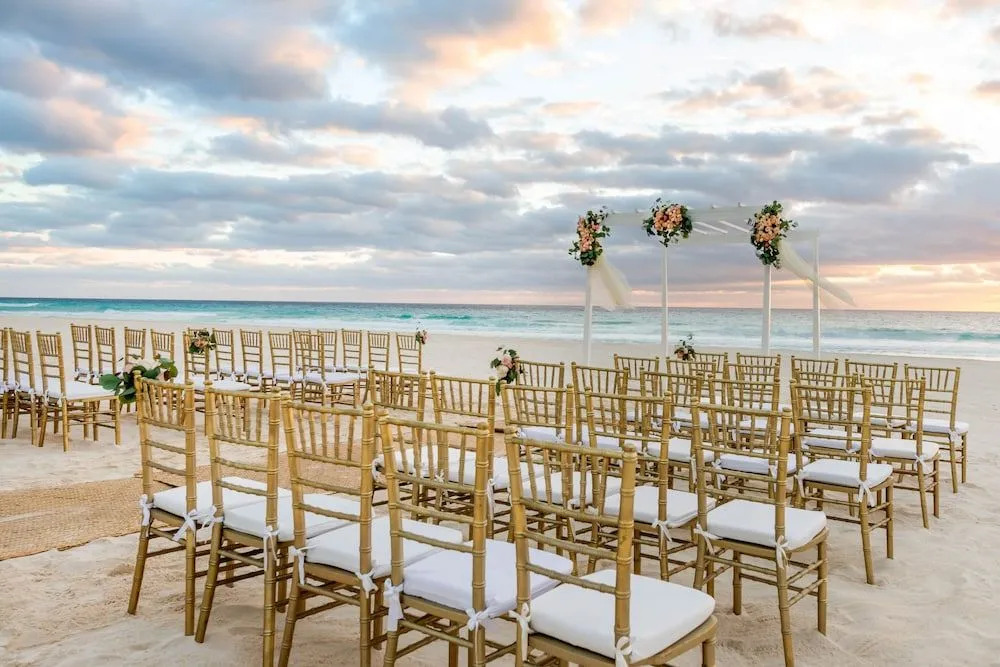 Caracol Bay Cancun by Ypj