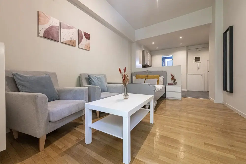 Phaedrus Living: City Center Cozy Studio Lykavitos