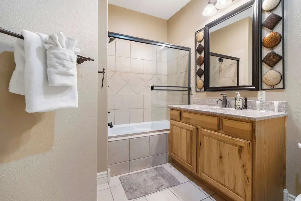 Blue Bird Hideaway - Near Silver Dollar City