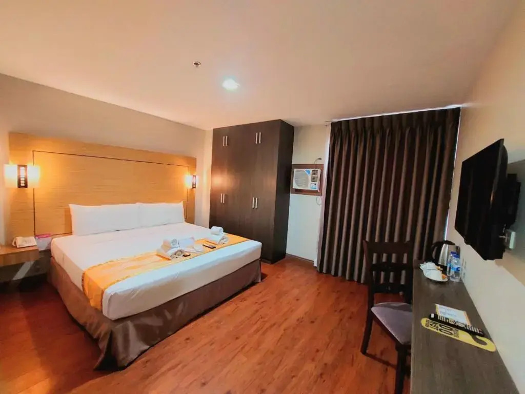 Tagaytay Hotel SixB