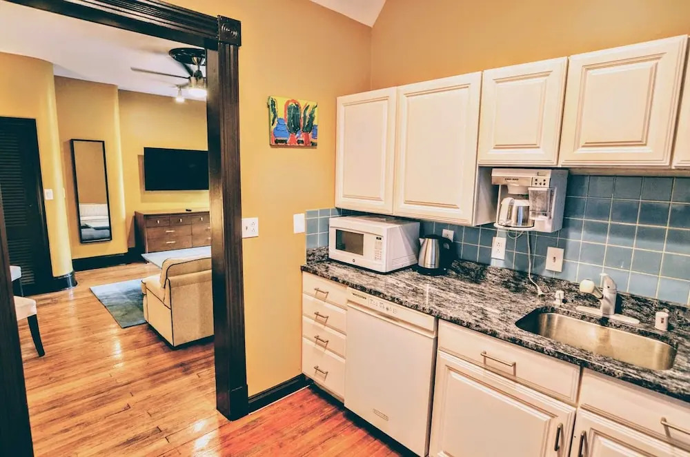 1305 Northwest Rhode Island Apartment #1071 - 2 Br Apts