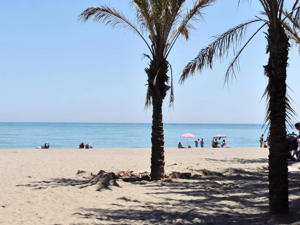 Luminoso apartamento de 3 dormitorios a pie de playa en Torremolinos