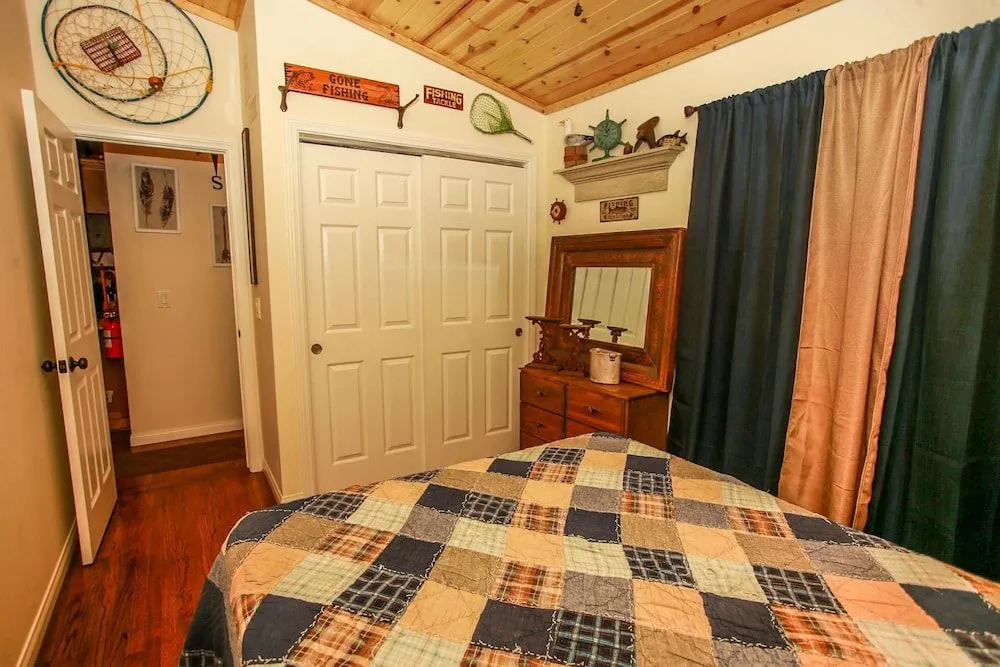 Knight Cabin