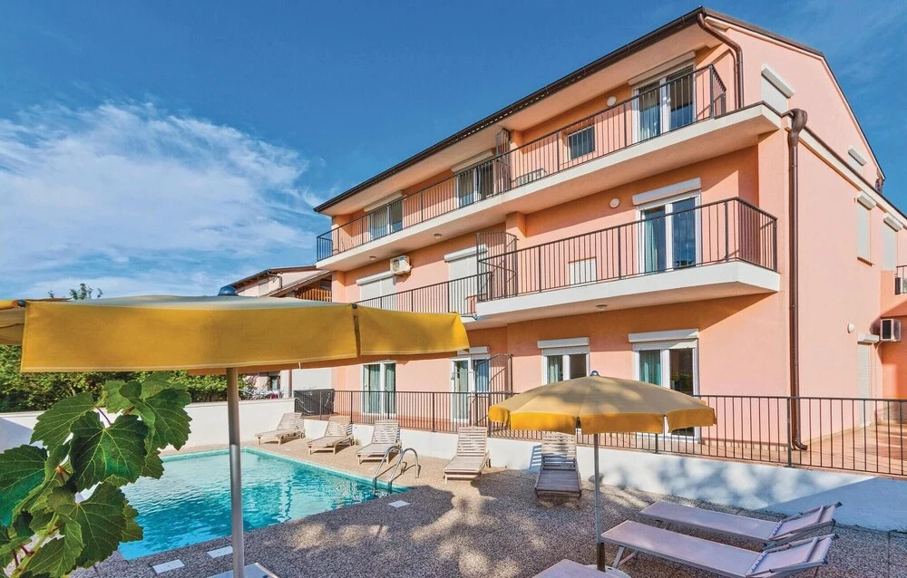 Amazing Apartment in Pula With Outdoor Swimming Pool, Wifi and 3 Bedrooms