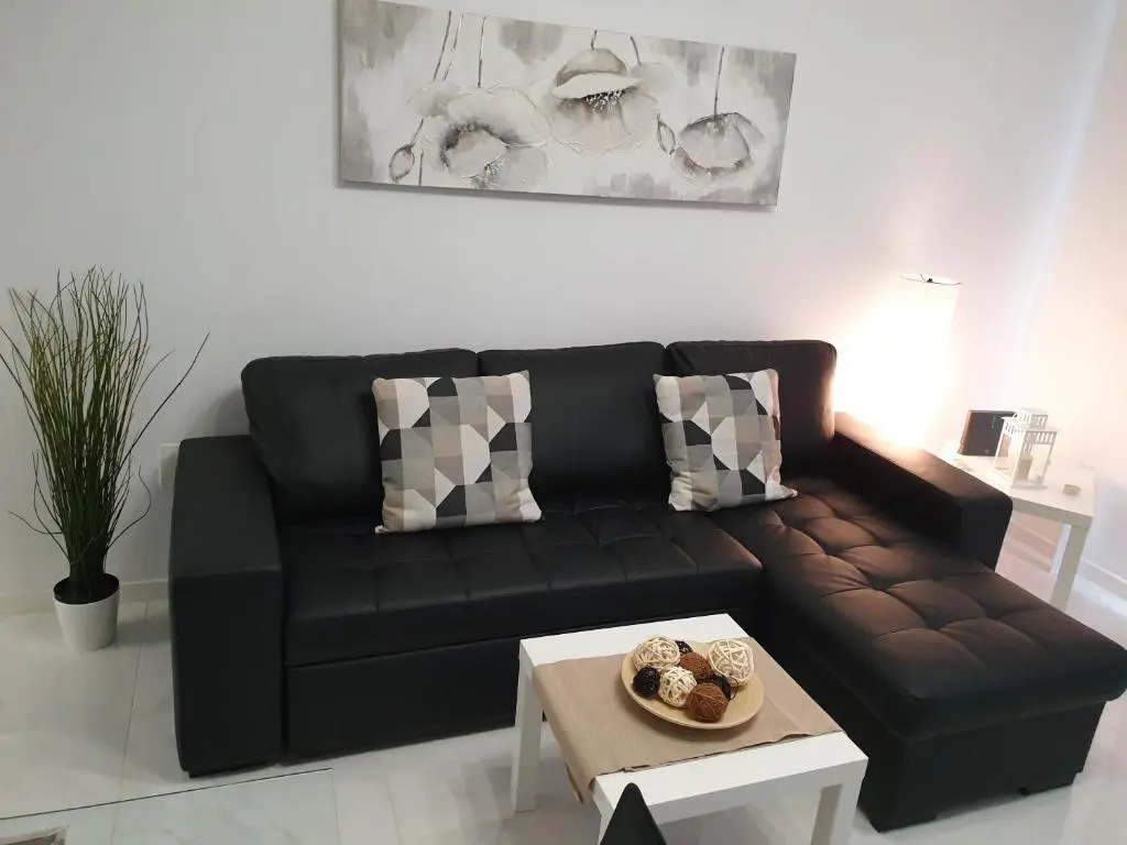 Casa Las Flores with heated pool, only 490 meters to the beach, balcony, wifi
