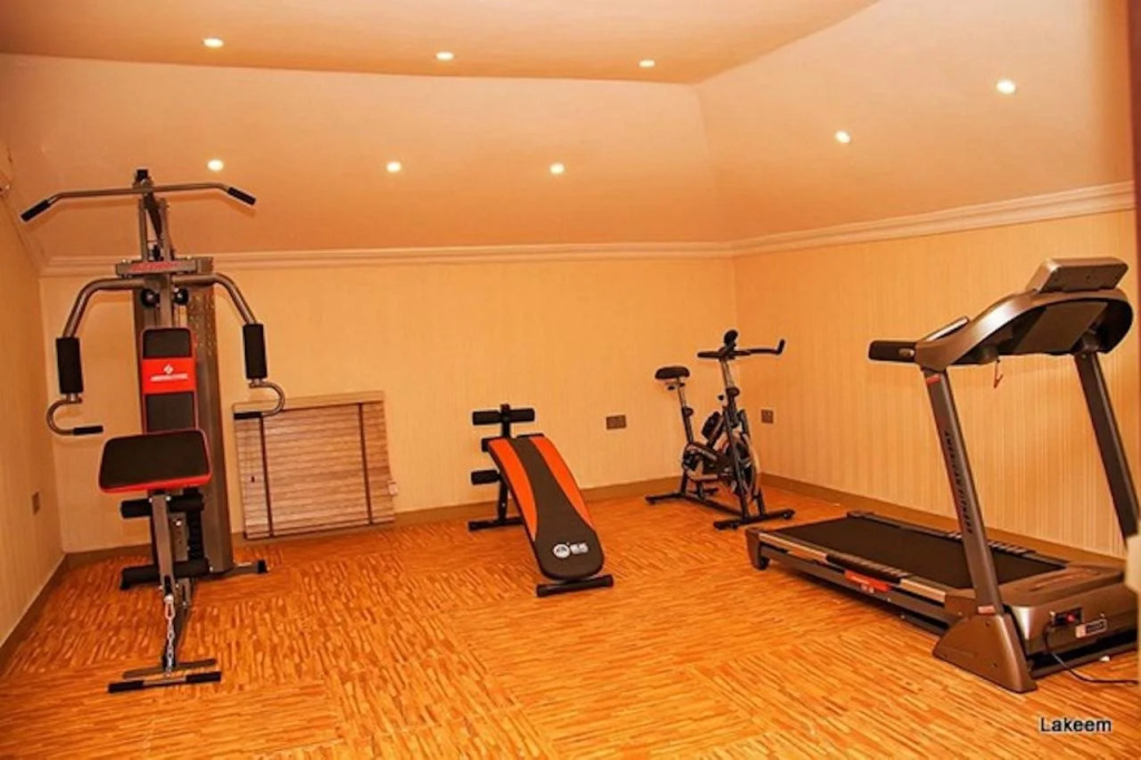 Lakeem Suites - Agboyin Surulere