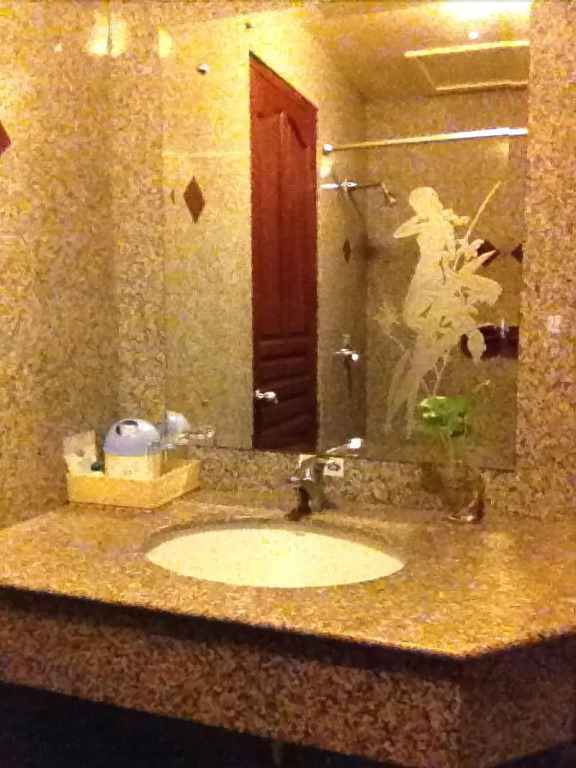 Maneerote Hotel