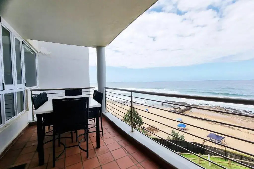 CHAKAS COVE BALLITO 2 Bedroom Beachfront Gem!