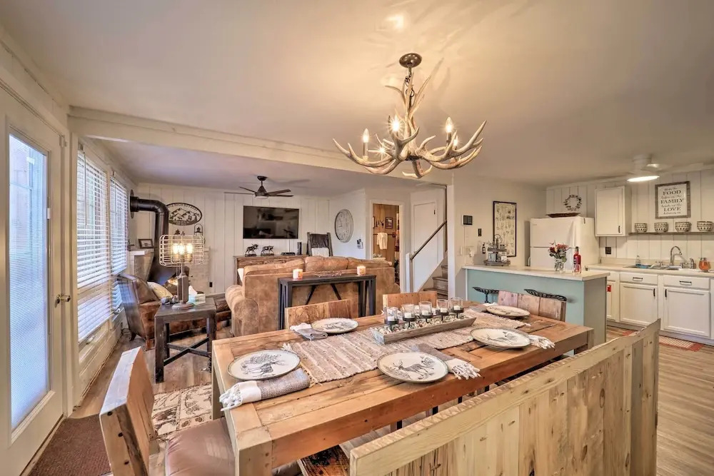 < 1 Mi to Beech Mtn Ski! Condo w/ Hot Tub Access