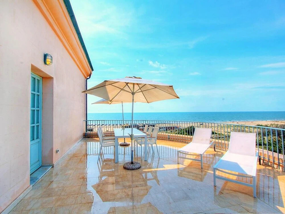 Apartment With one Bedroom in Calambrone, With Wonderful sea View, Shared Pool, Enclosed Garden - Near the Beach