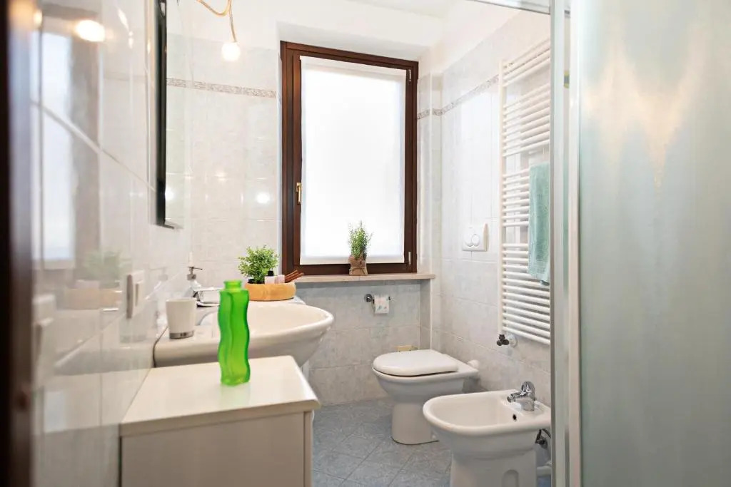 MIRALAGO APARTMENTS - Regarda Travel
