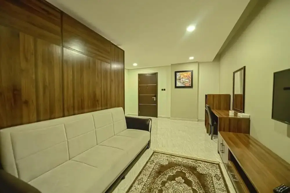 Golden Crown Hotel Alseeb Muscat