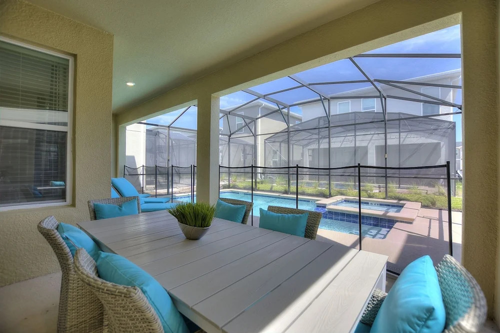 Stars Align Storey Lake By Shine Villas #406